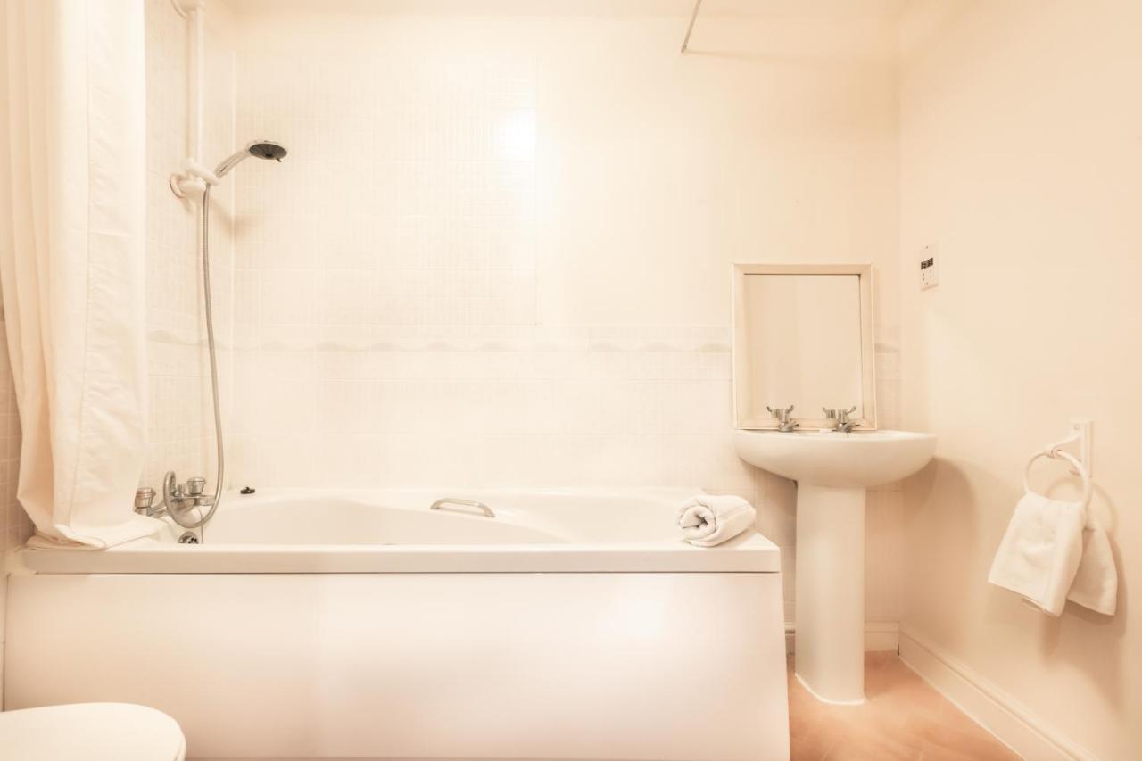 Best Price! 2 Bed City Centre - 4 Single Beds Or 2 Super King, Smart Tvs, Sofa Bed & Free Secure Parking Southampton Eksteriør bilde
