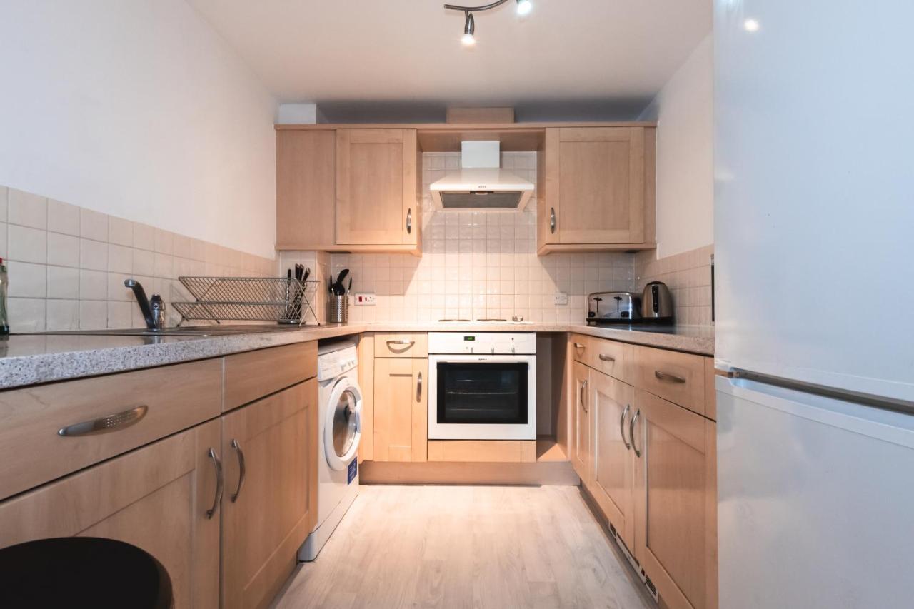 Best Price! 2 Bed City Centre - 4 Single Beds Or 2 Super King, Smart Tvs, Sofa Bed & Free Secure Parking Southampton Eksteriør bilde